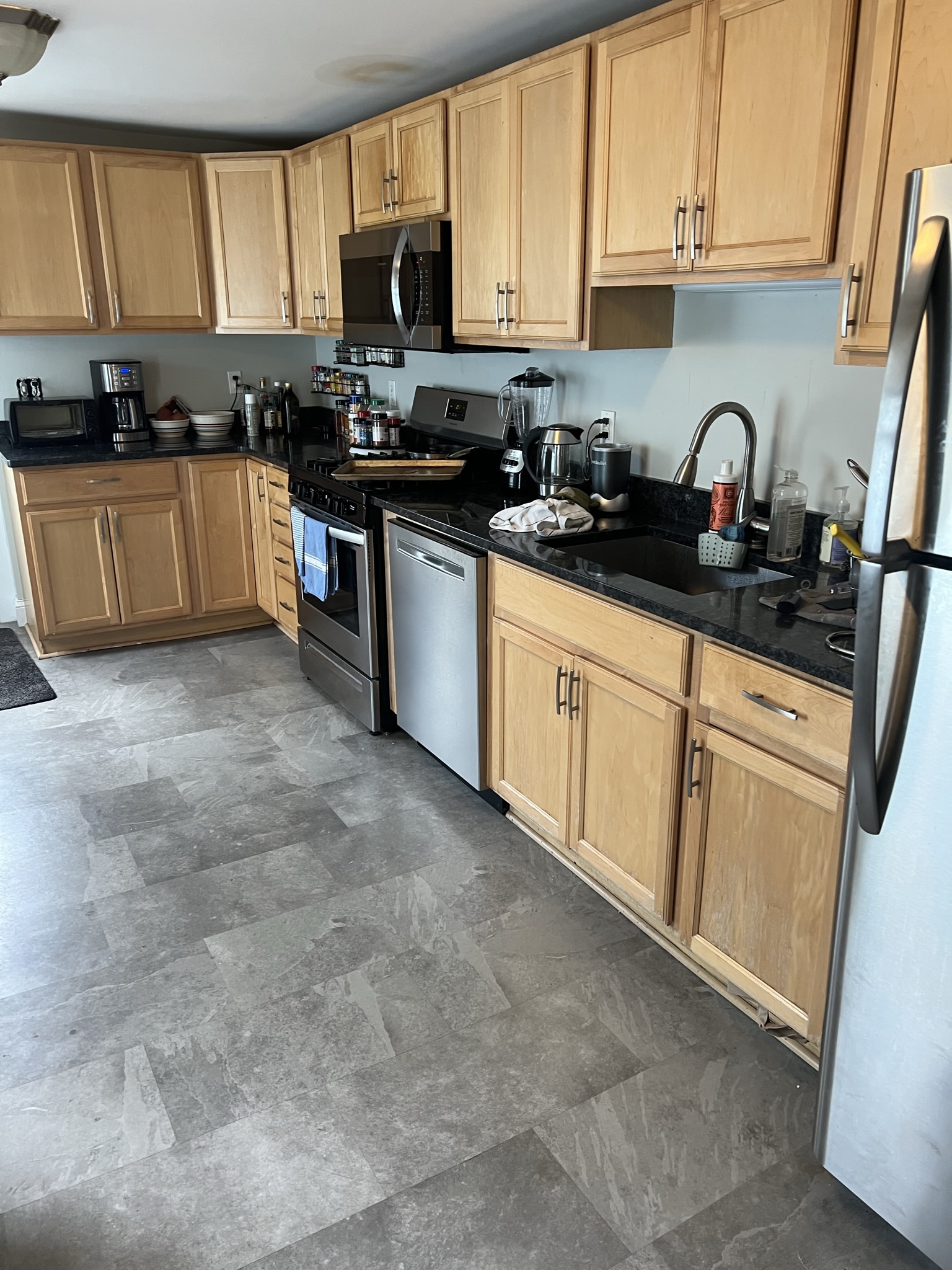 221 West 2nd St, South Boston