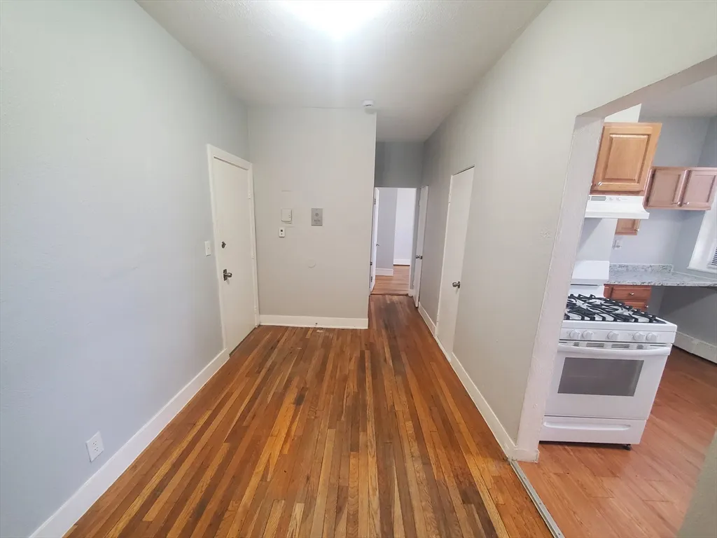 10 Abbotsford, Roxbury