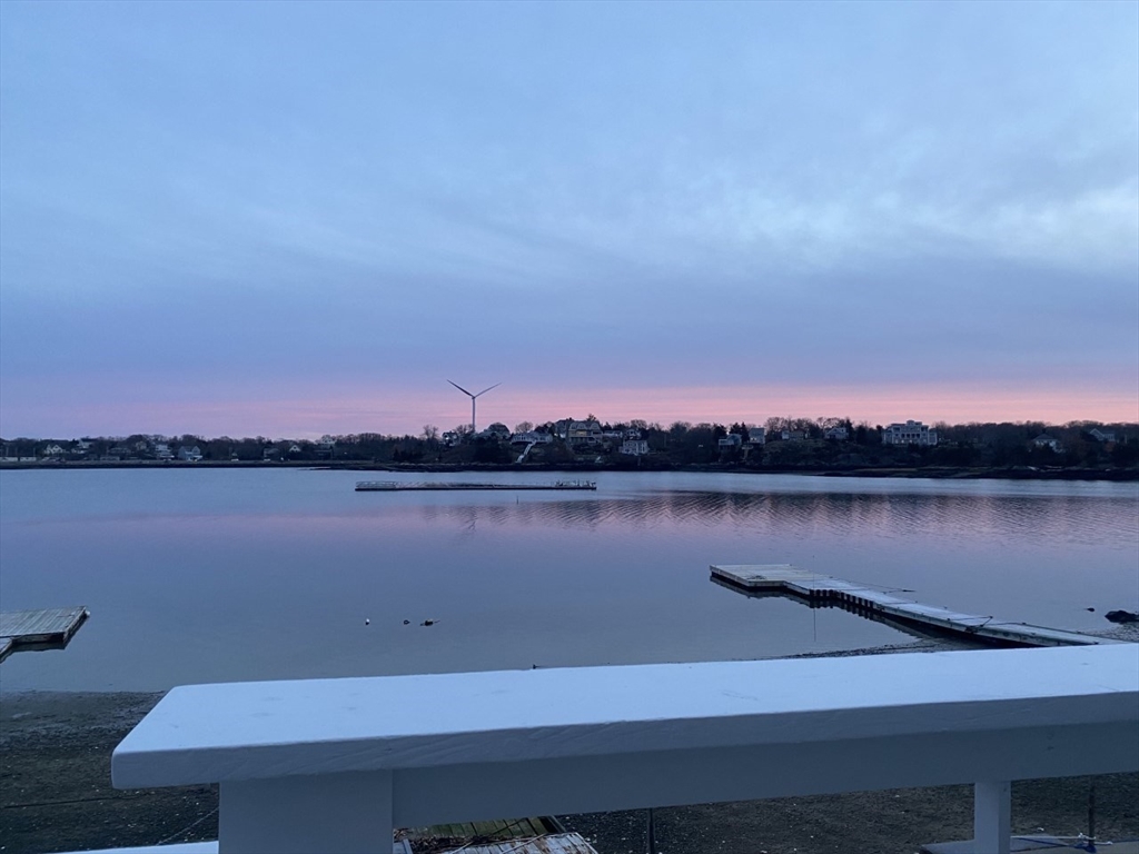 31 Hampton Cir, Hampton Hill