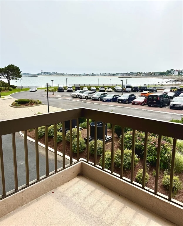 1 Seal Harbor Rd, Winthrop