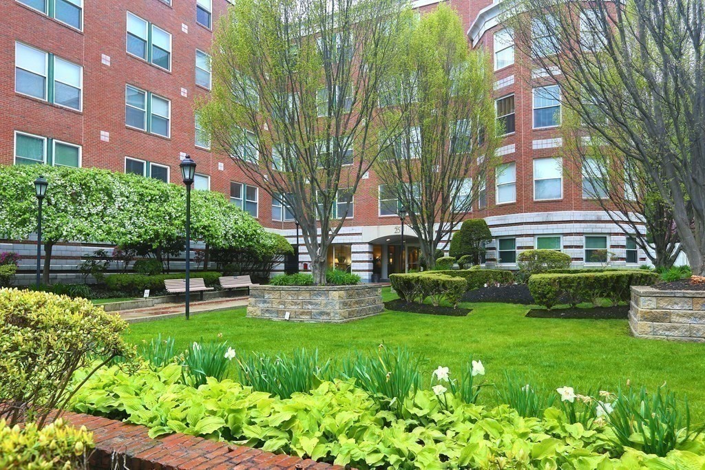 25 Marion St, Coolidge Corner