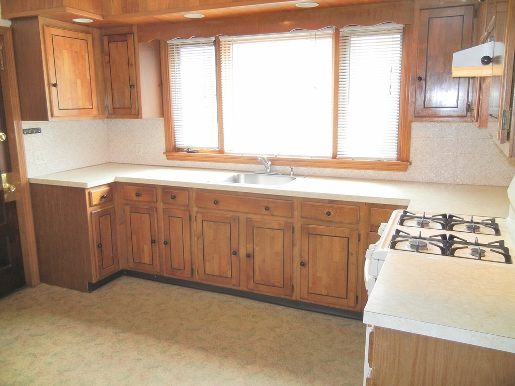 8 Pleasant St, Dorchester