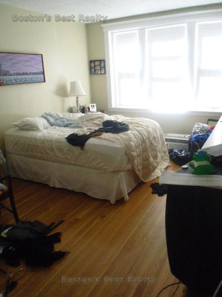 2 bed, 1 bath apartment for rent at 11 Englewood Ave Unit 10, Coolidge Corner — photo 3 of 5