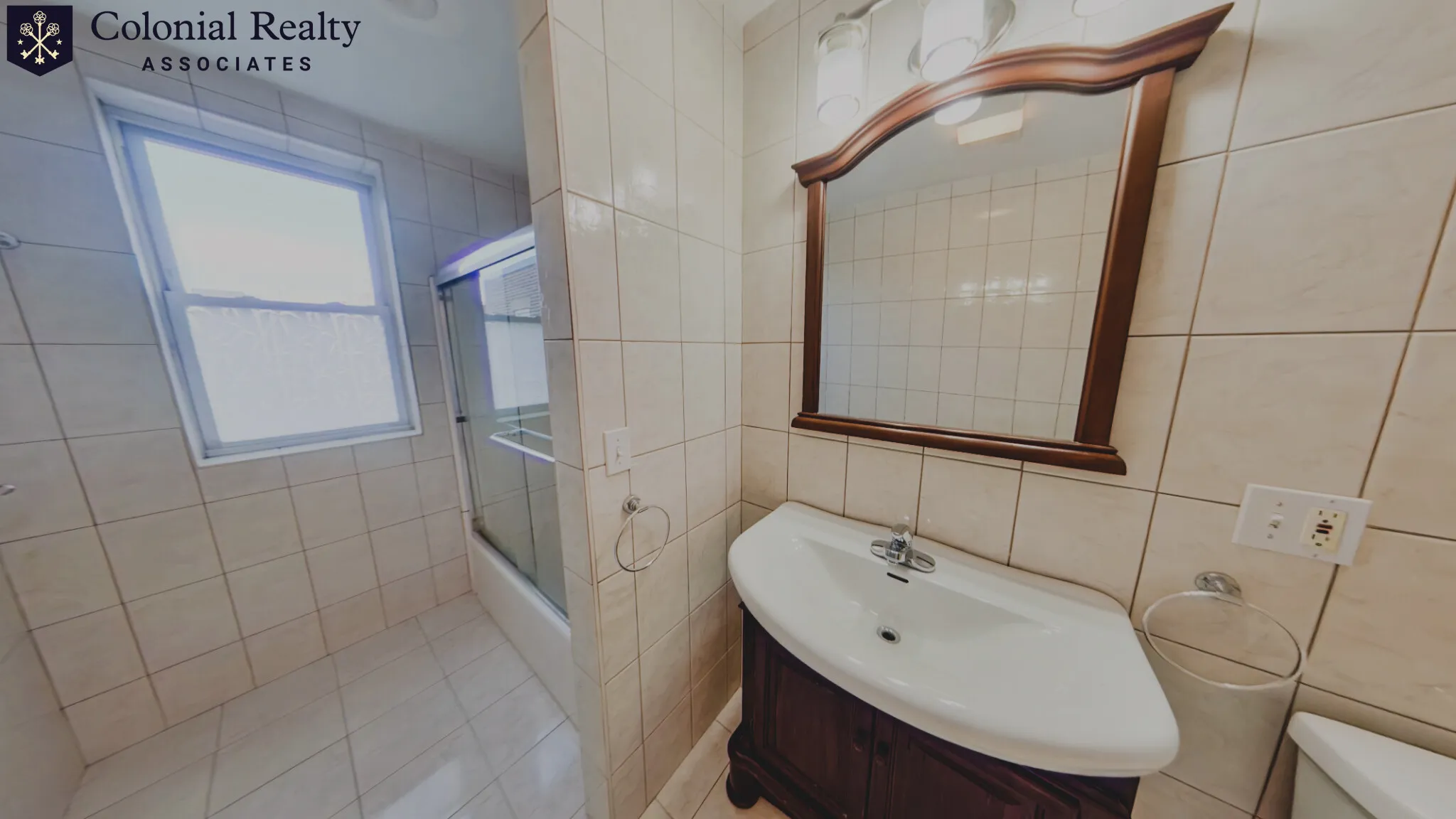 77 Thatcher St, North Brookline