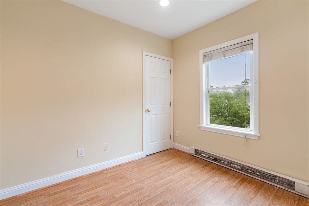 570 Washington St, Brighton