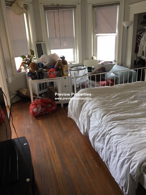 1171 Boylston St, Fenway