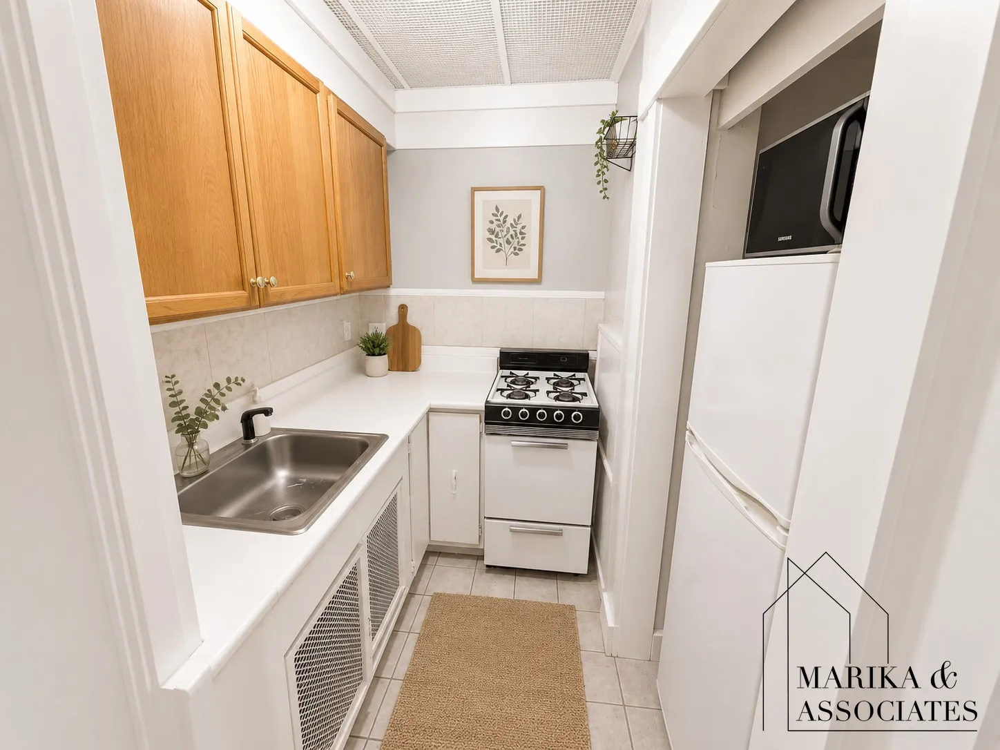 35 Chestnut Hill Ave, Brighton