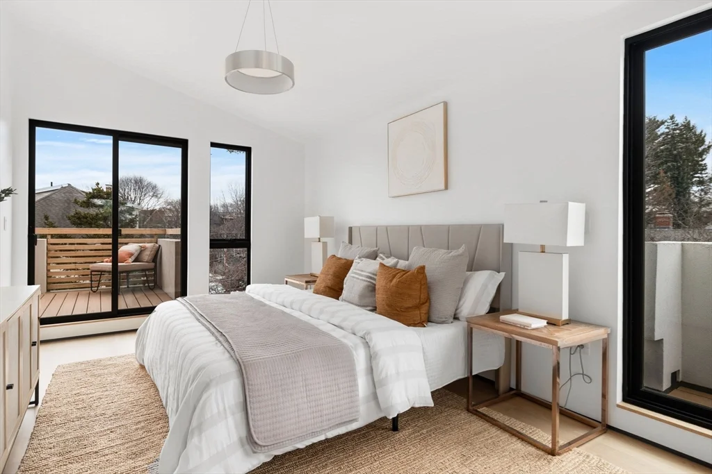 80 Alpine St, West Cambridge