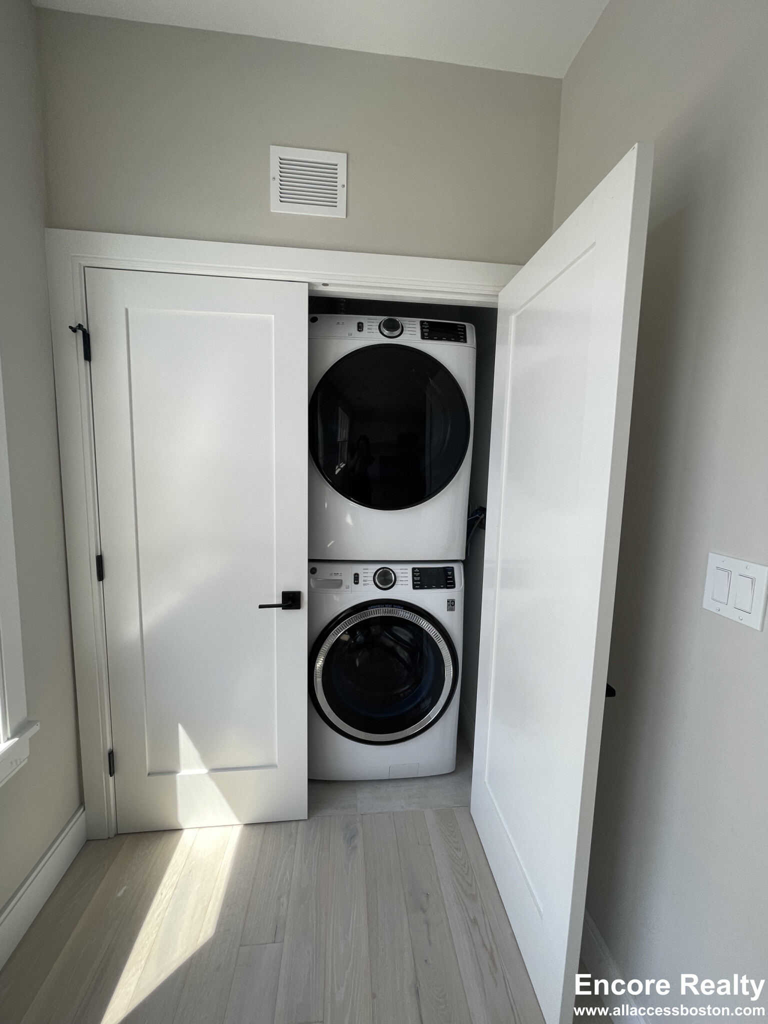 Studio bed, 1 bath apartment for rent at 197 Green St Unit 2204, Jamaica Plain — photo 9 of 11