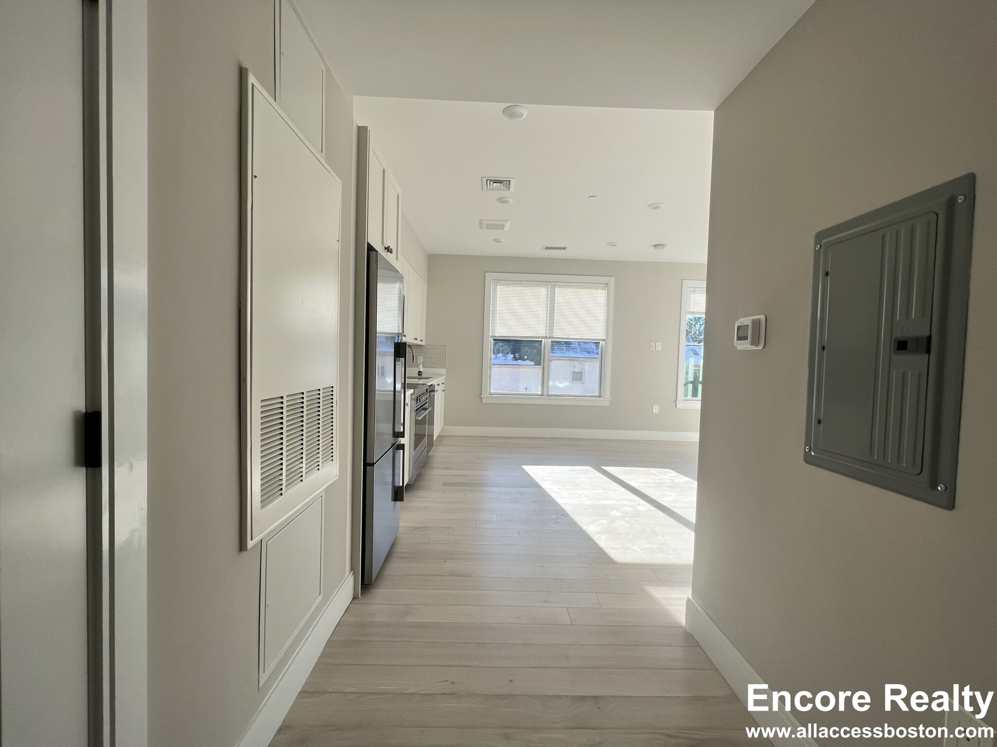 Studio bed, 1 bath apartment for rent at 203 Green St Unit 204, Jamaica Plain — photo 2 of 7