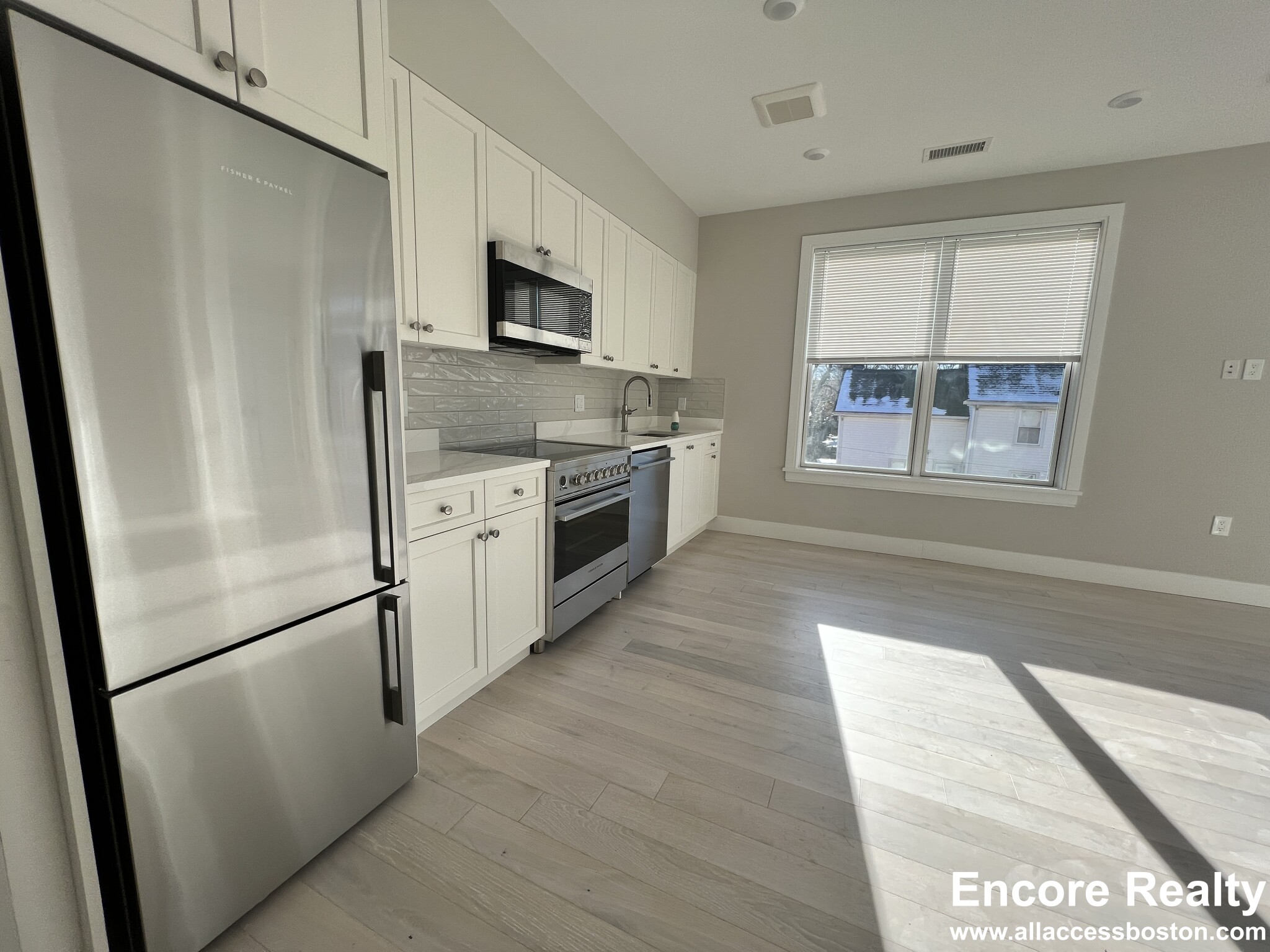Studio bed, 1 bath apartment for rent at 203 Green St Unit 204, Jamaica Plain — photo 4 of 7