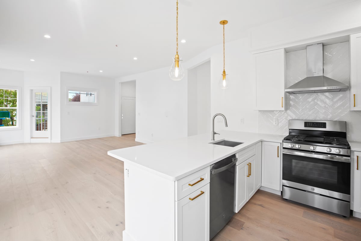 2 bed, 2 bath apartment for rent at 197 Vine St Unit 1, Everett — photo 11 of 13