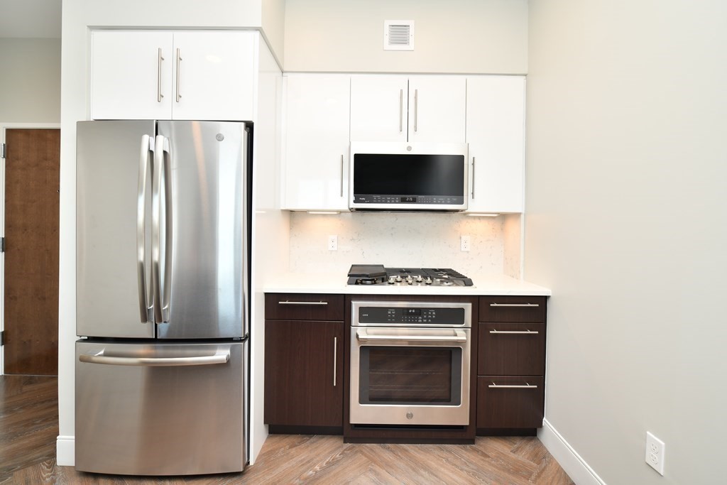1 bed, 1 bath apartment for rent at 1971 Dorchester Ave Unit 6009, Dorchester — photo 2 of 16