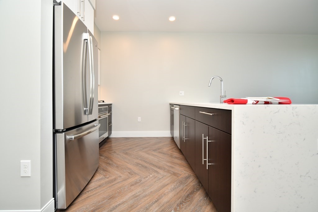 1 bed, 1 bath apartment for rent at 1971 Dorchester Ave Unit 6009, Dorchester — photo 3 of 16