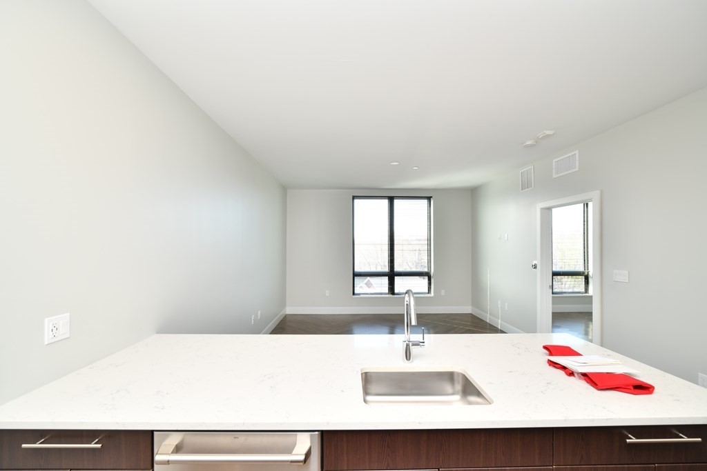 1 bed, 1 bath apartment for rent at 1971 Dorchester Ave Unit 6009, Dorchester — photo 7 of 16