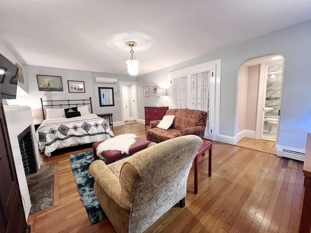 86 Commonwealth Ave, Back Bay