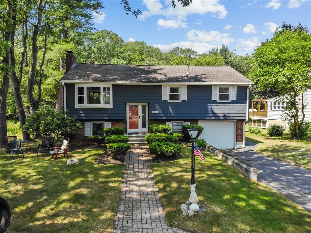 330 Swains Pond Ave, Melrose