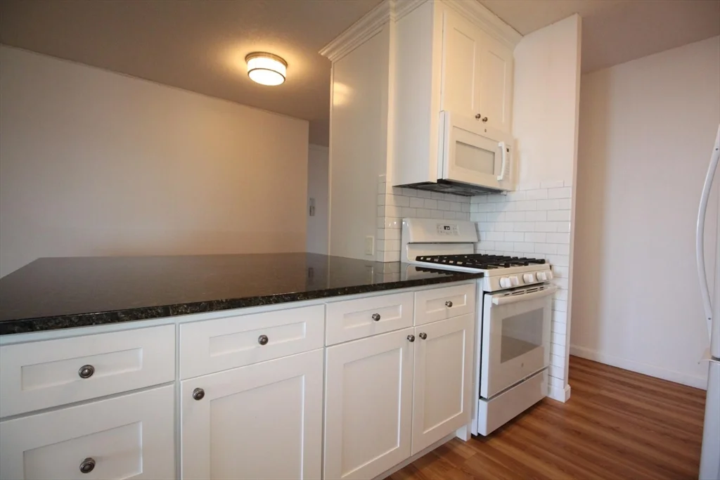 65 E India Row, Downtown