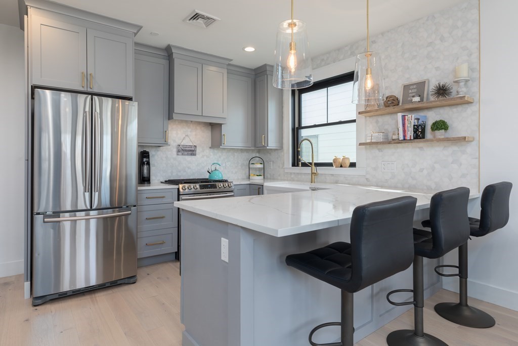 331 Chelsea St, East Boston