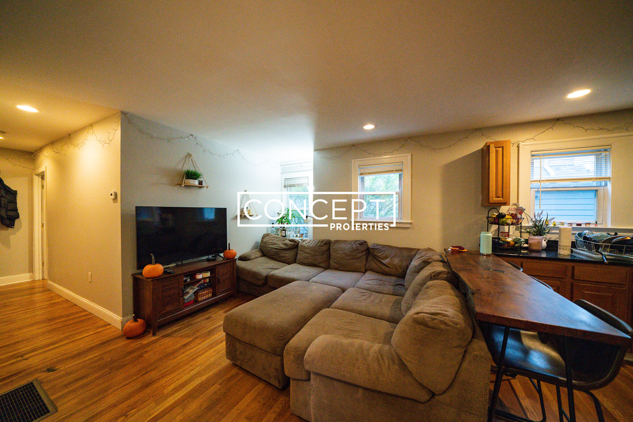 4 Iroquois St, Mission Hill