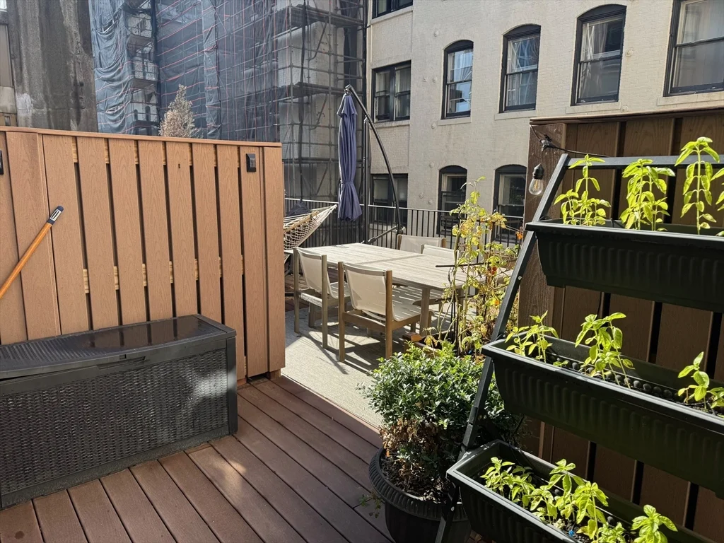 416 Commonwealth Ave, Back Bay