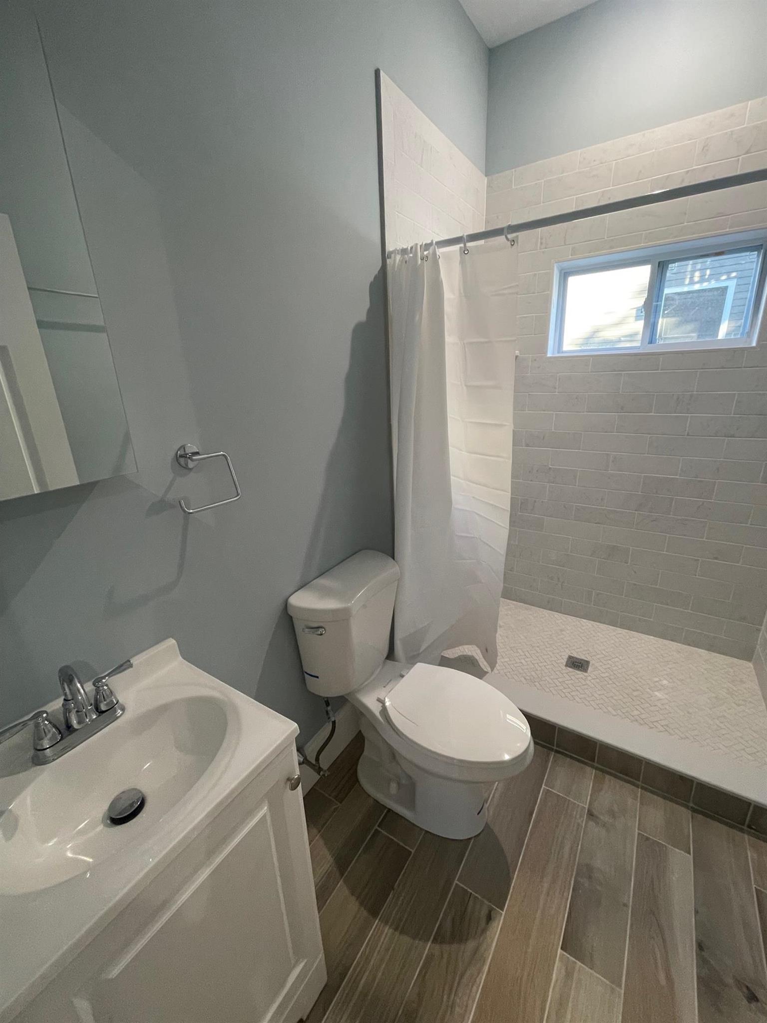 29 Alpine St, Powder House Square