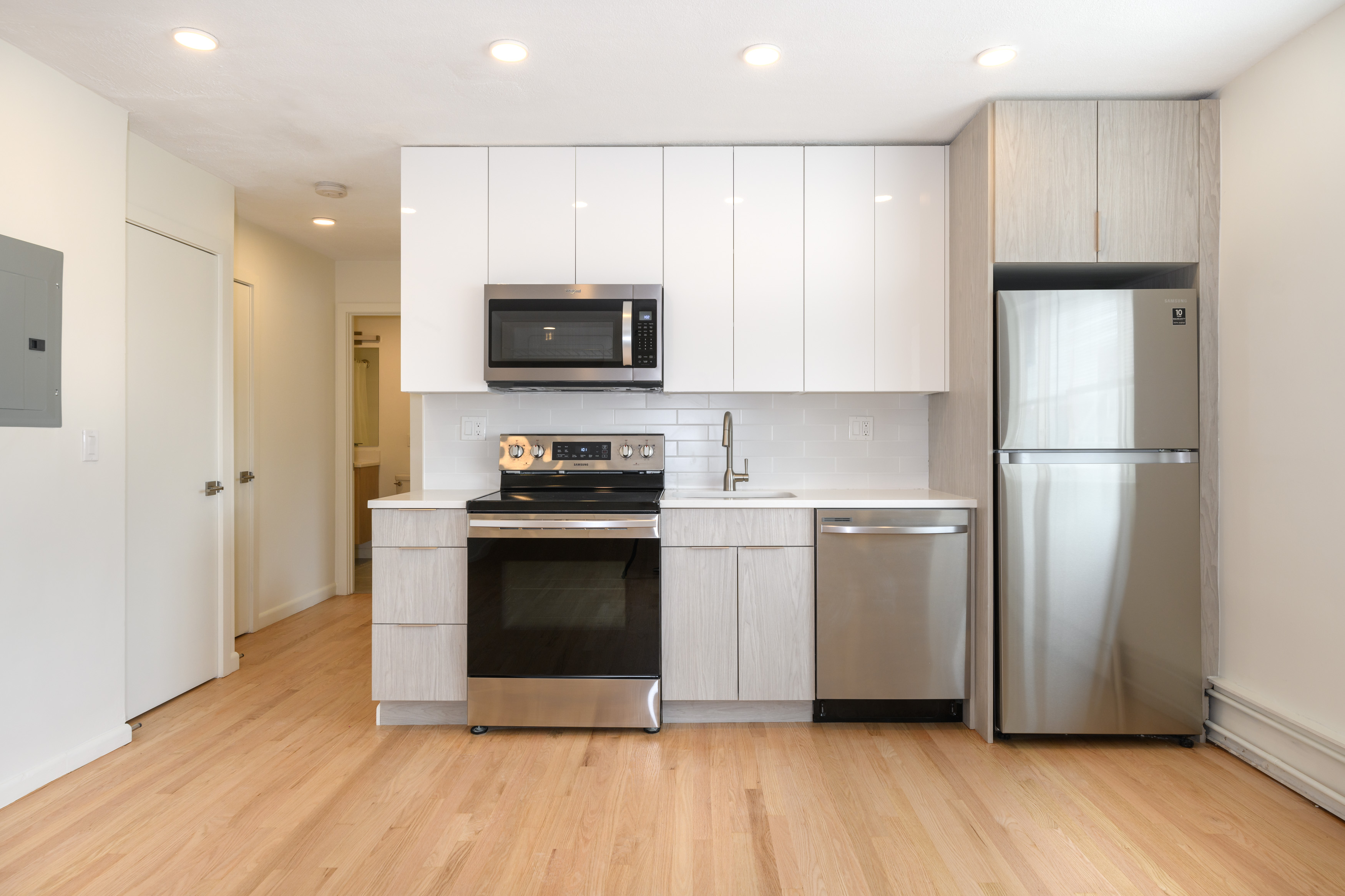 1 bed, 1 bath apartment for rent at 198 Hillside St Unit 12, Mission Hill — photo 2 of 8