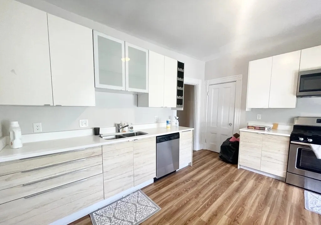 158 Boston St, Boston