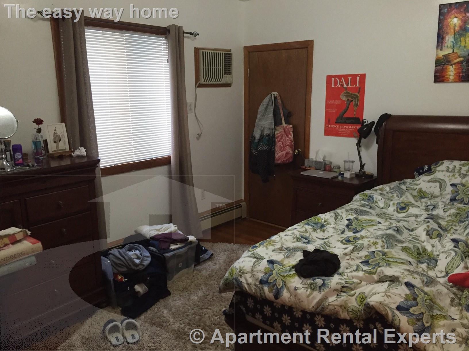 10 Windsor Rd, Tufts