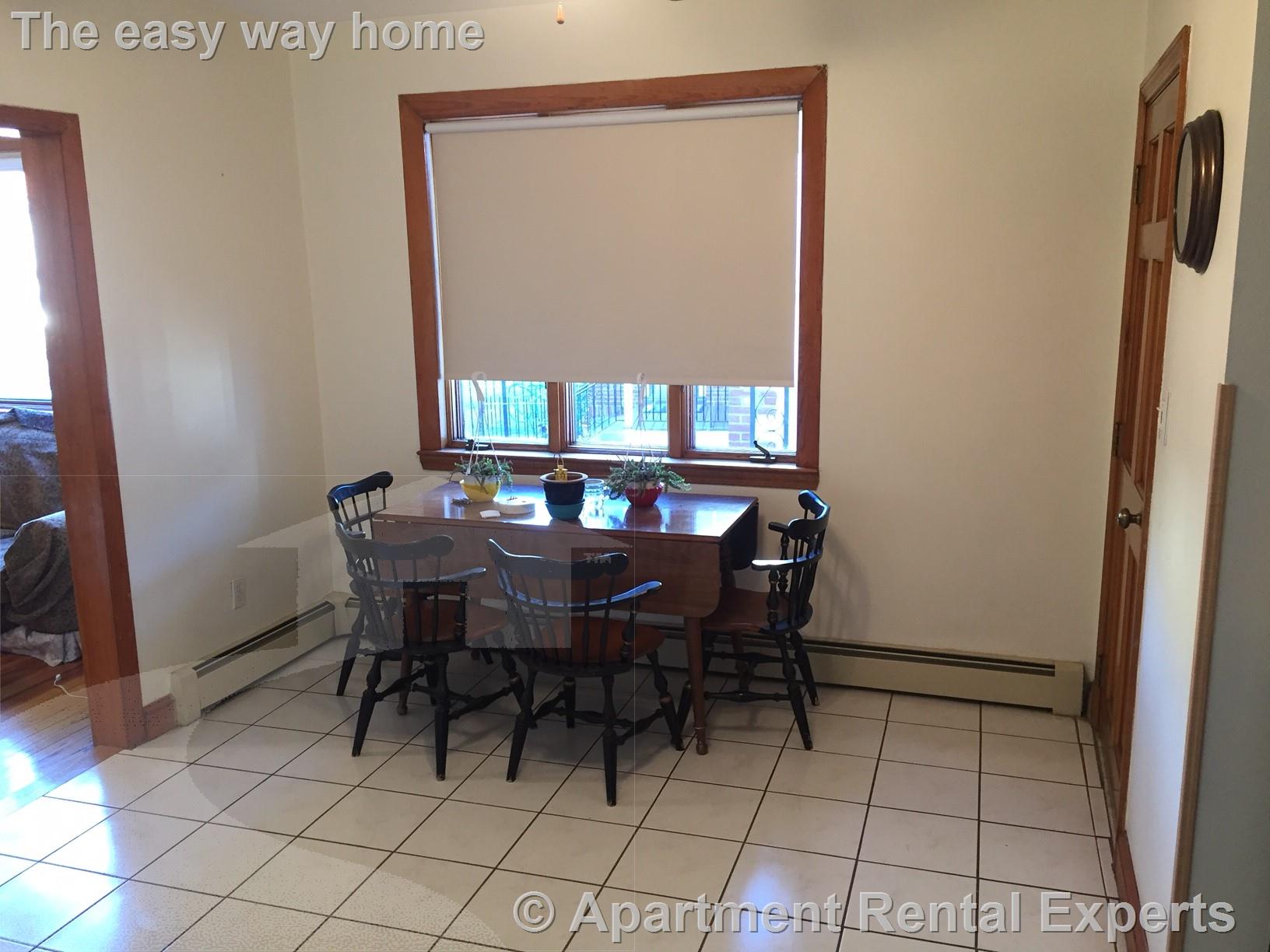 10 Windsor Rd, Tufts