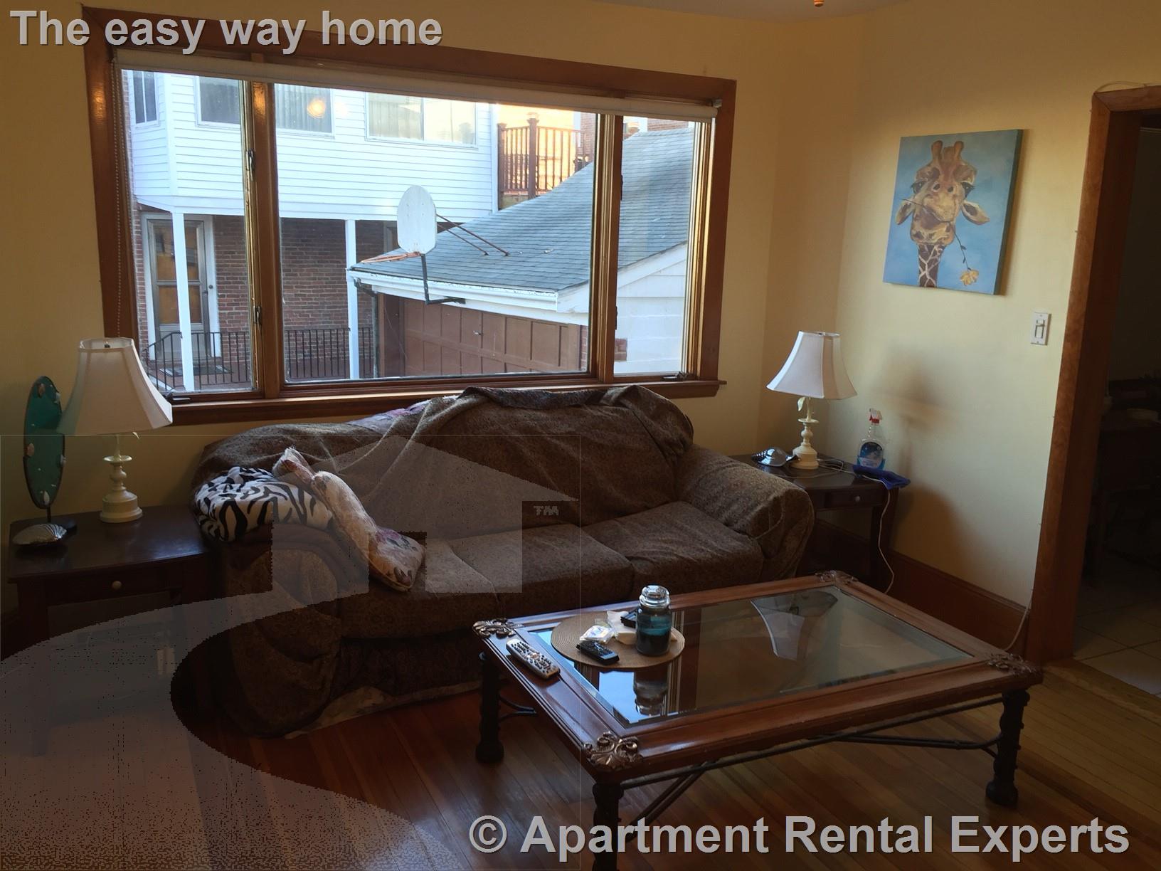 10 Windsor Rd, Tufts