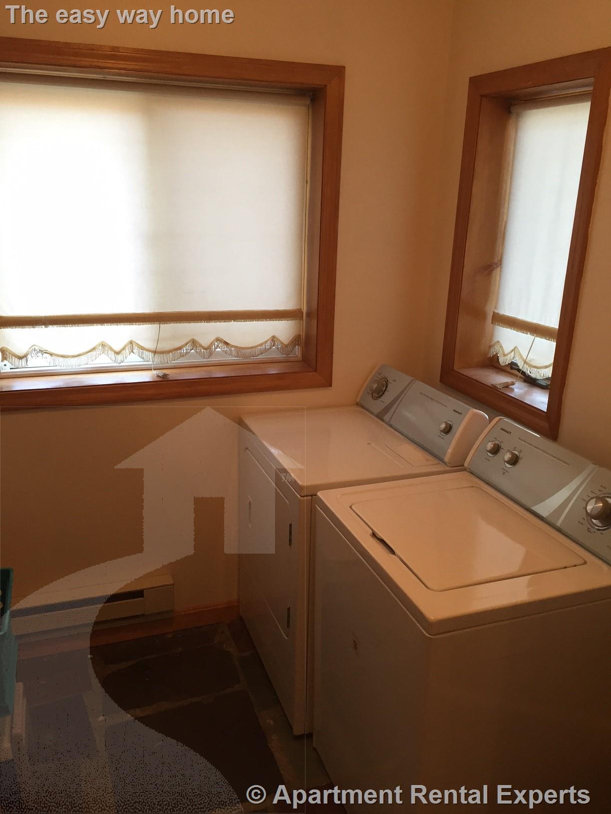 10 Windsor Rd, Tufts