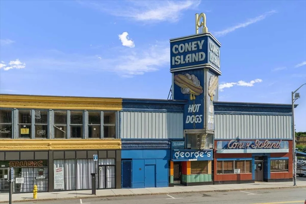 70 Southbridge St,, Worcester