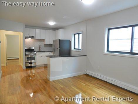 1.5 bed, 1 bath apartment for rent at 13 Pine St Unit 1, Central Square — photo 2 of 5