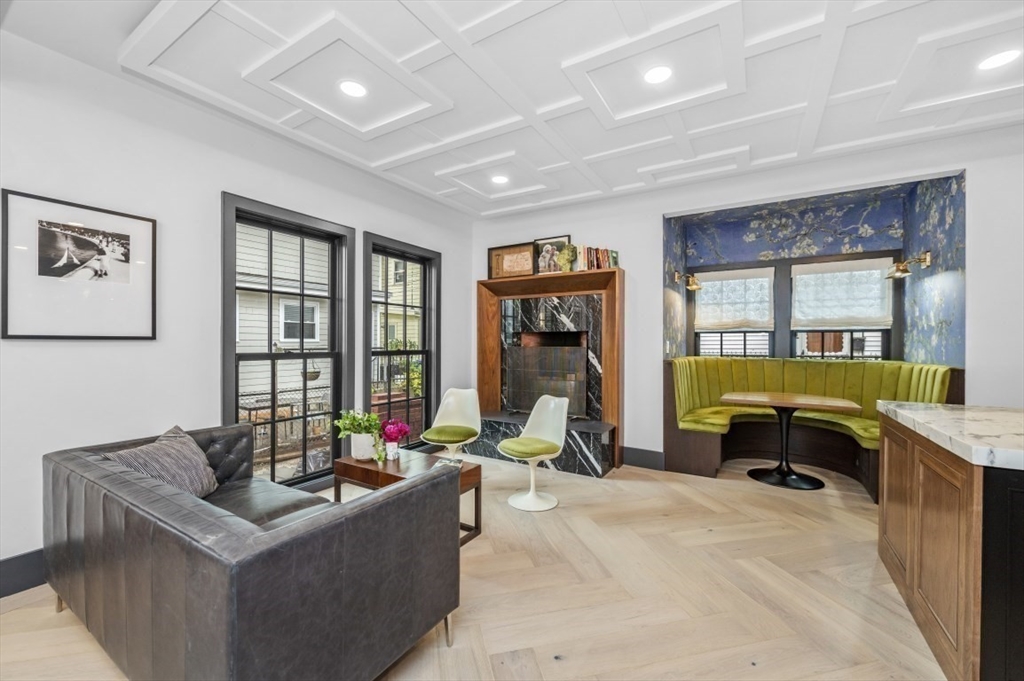 208 Windsor St, The Port