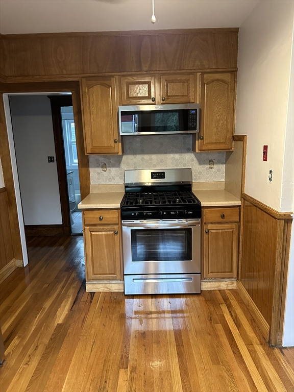 18 Symmes St, Roslindale