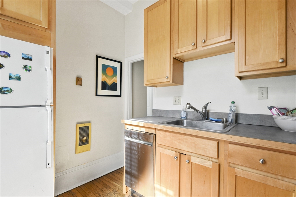 57 E Springfield, Boston