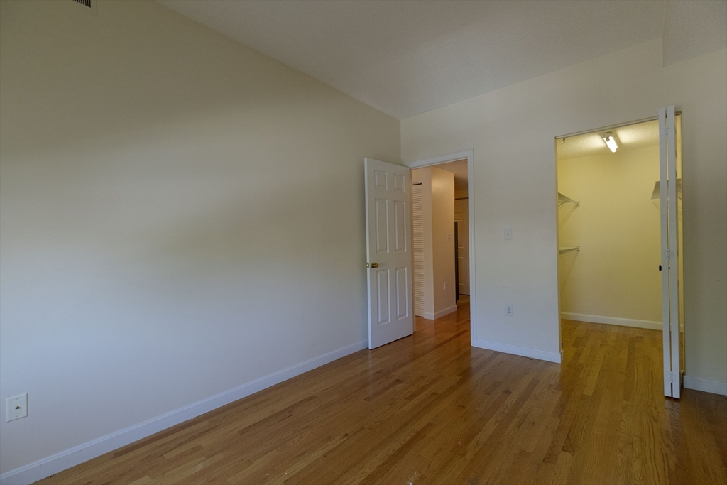 2456 Massachusetts Ave, North Cambridge