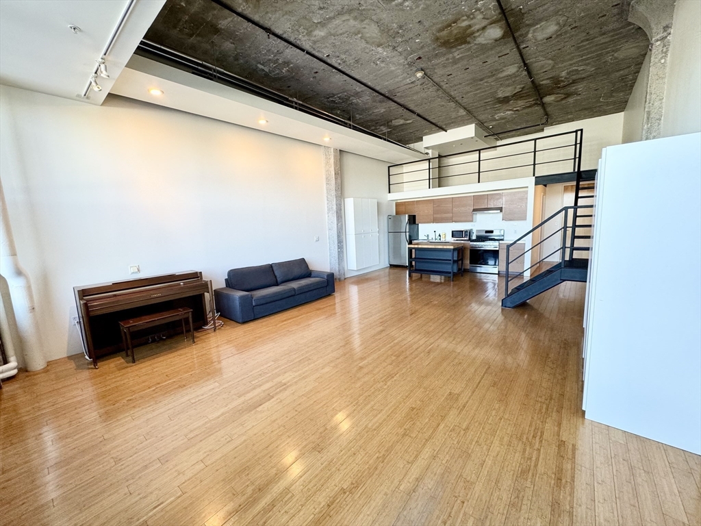 156 Porter, East Boston