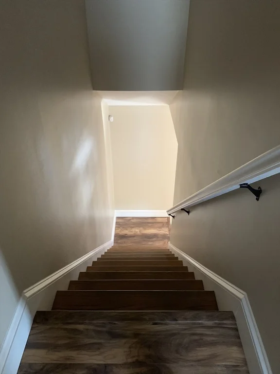 9 Omaha St, Fall River