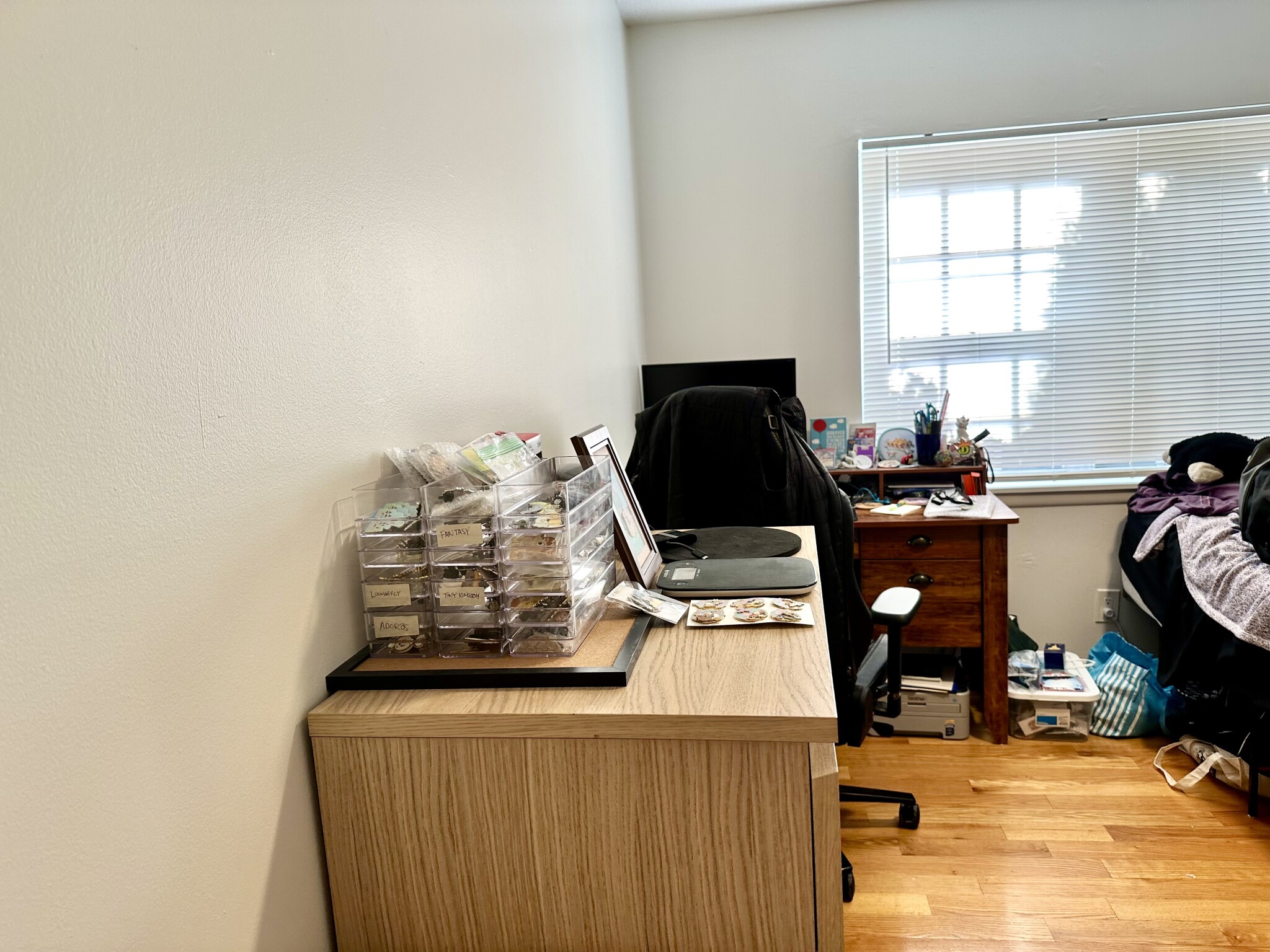 166 Lake Shore Rd, Oak Square