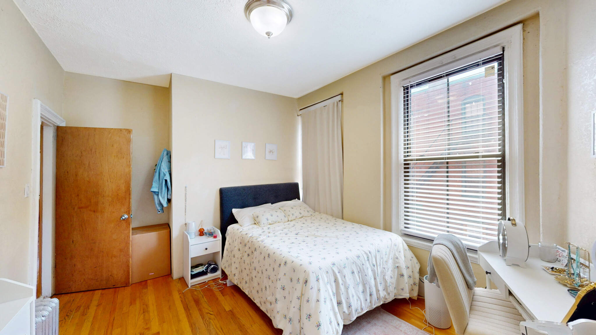 86 Hammond St, Roxbury