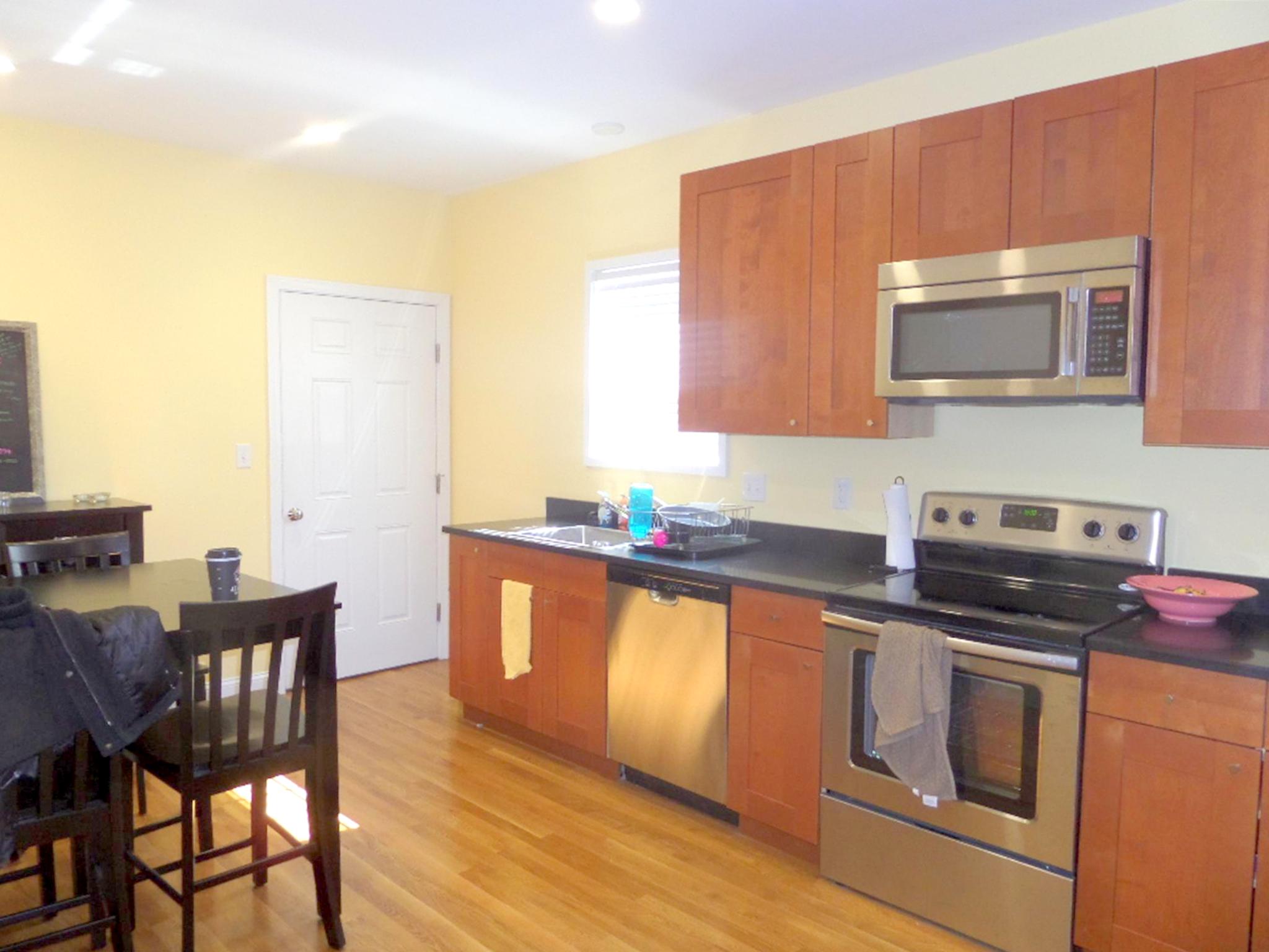 2 bed, 1 bath apartment for rent at 60 William St Unit 1, Medford