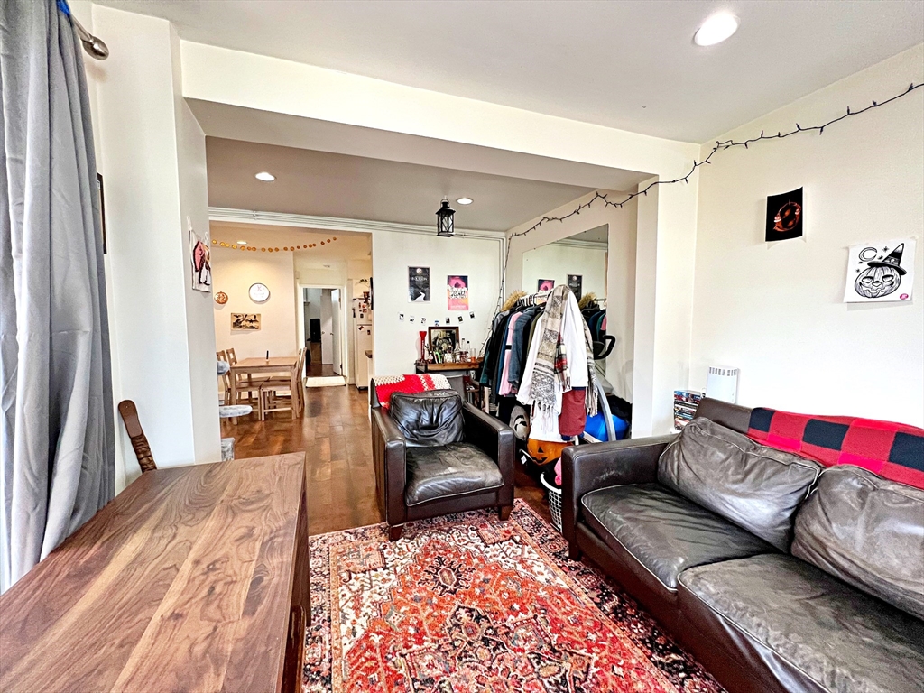 418 Sumner St, East Boston