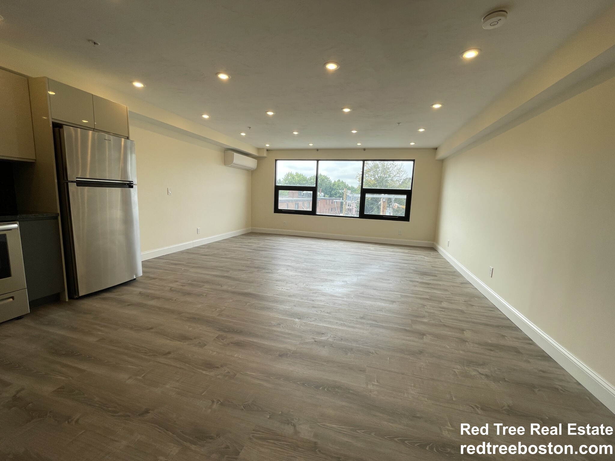 1028 Commonwealth Ave, Boston