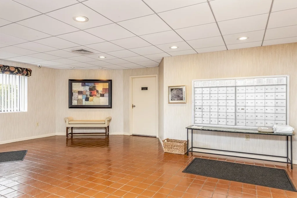 295 Lynn Shore Dr, Swampscott