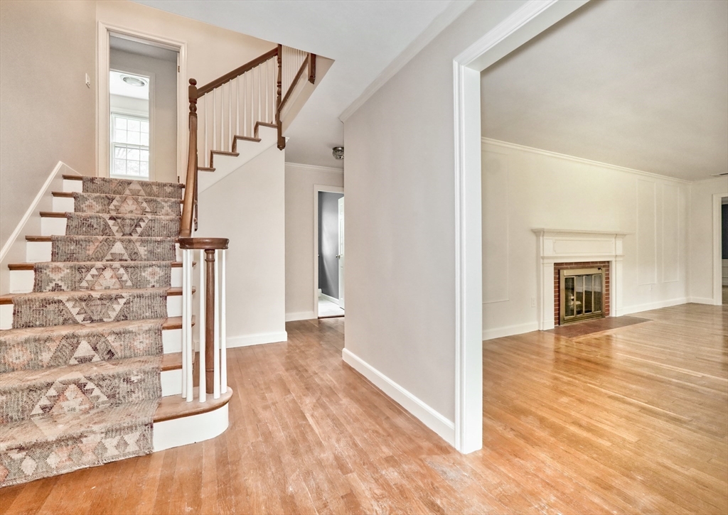 15 Goose Pond Rd, Lincoln