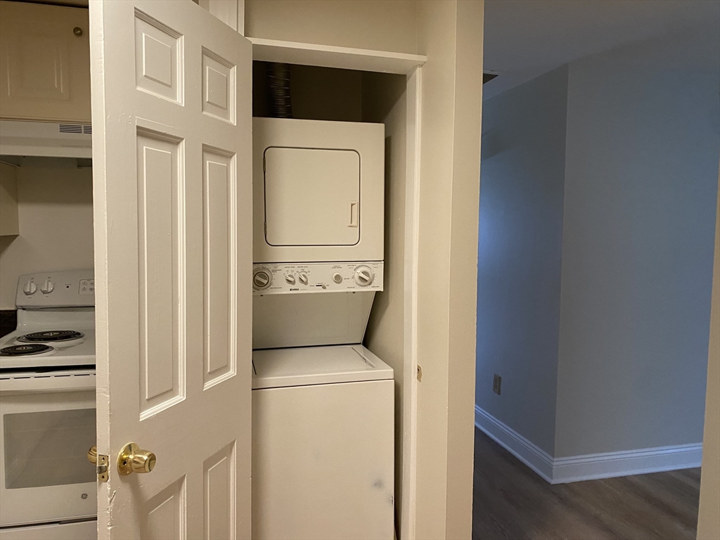 221 Oak St, Montello