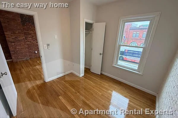 164 Broadway, East Somerville