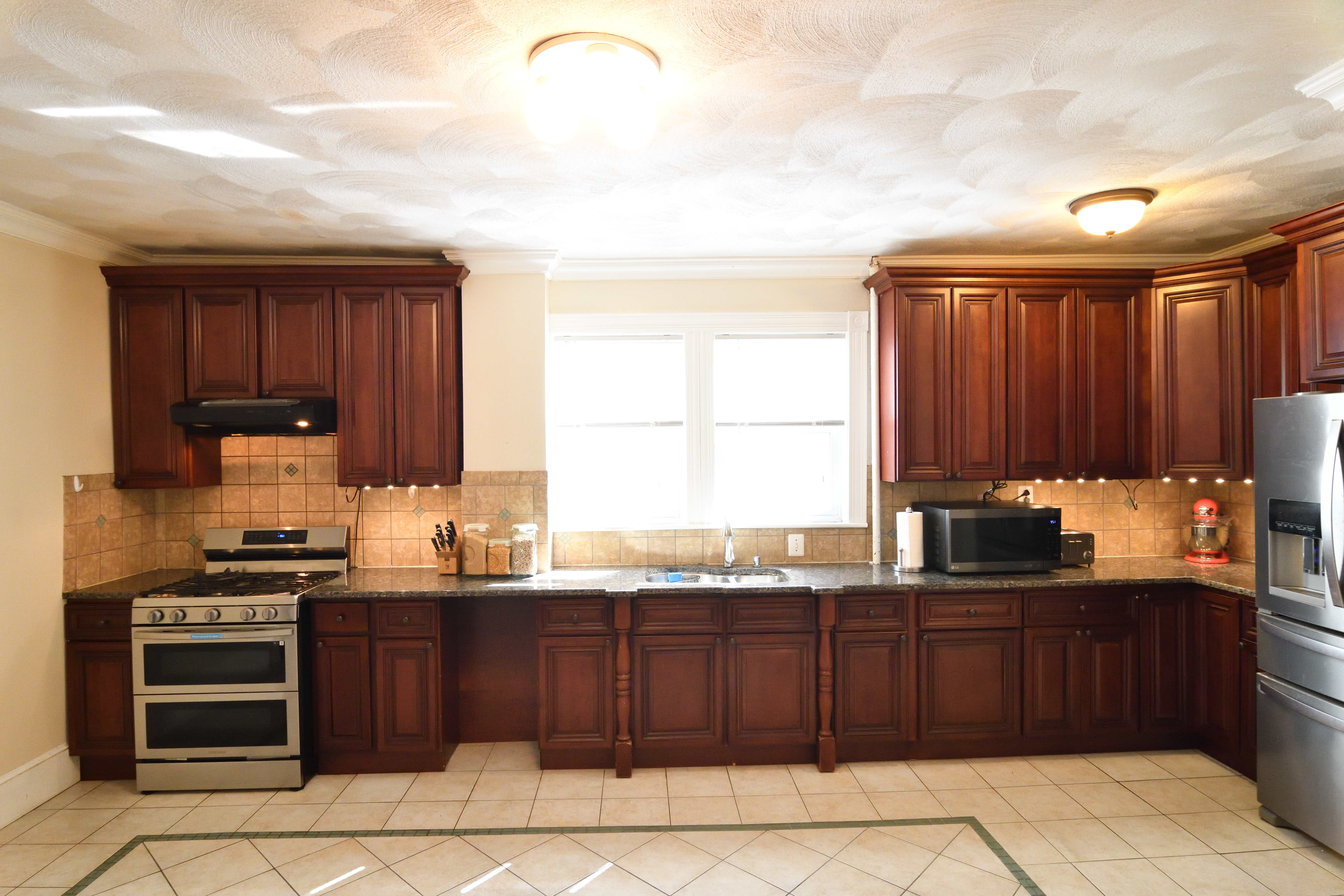 5 bed, 3 bath apartment for rent at 592 Park Unit House, Dorchester — photo 6 of 21